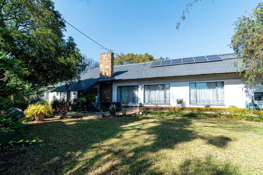 5 Bedroom Property for Sale in Maroelana Gauteng