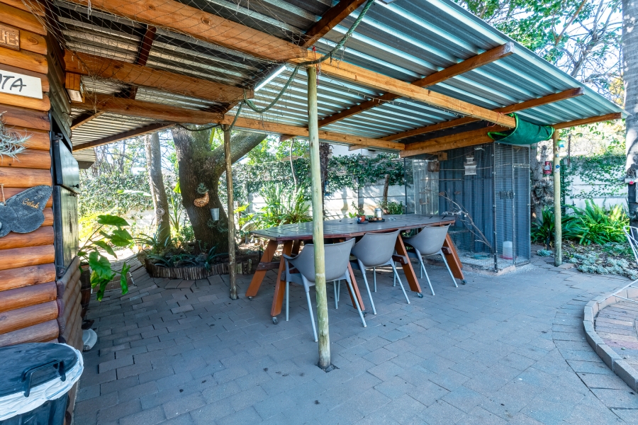 5 Bedroom Property for Sale in Maroelana Gauteng