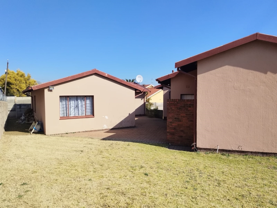 3 Bedroom Property for Sale in Birch Acres Gauteng