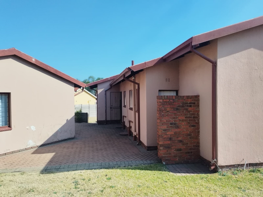 3 Bedroom Property for Sale in Birch Acres Gauteng