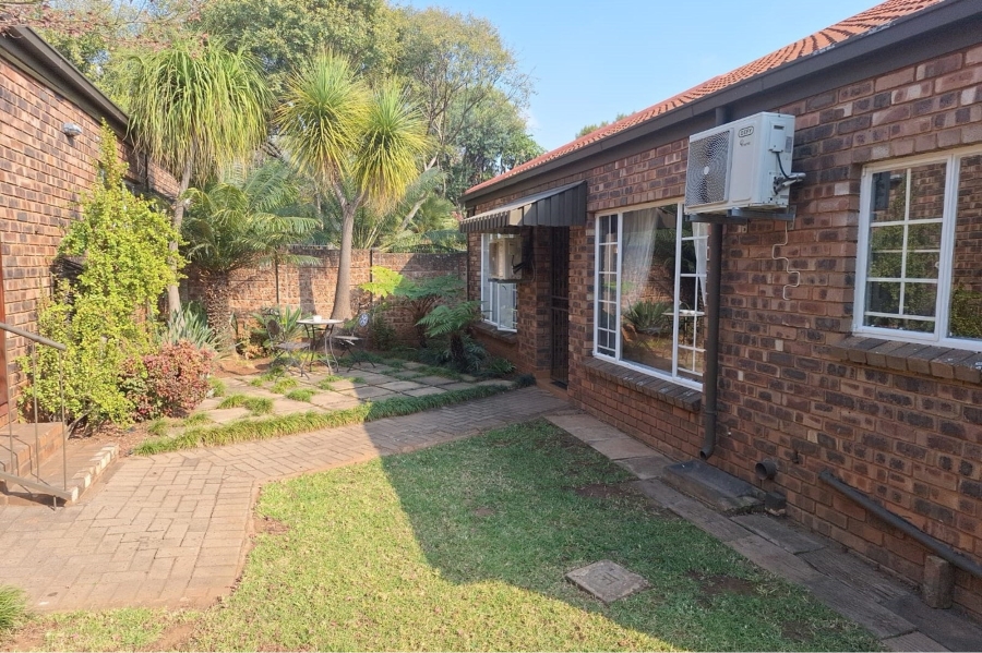 3 Bedroom Property for Sale in Val de Grace Gauteng