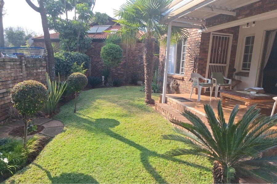 3 Bedroom Property for Sale in Val de Grace Gauteng