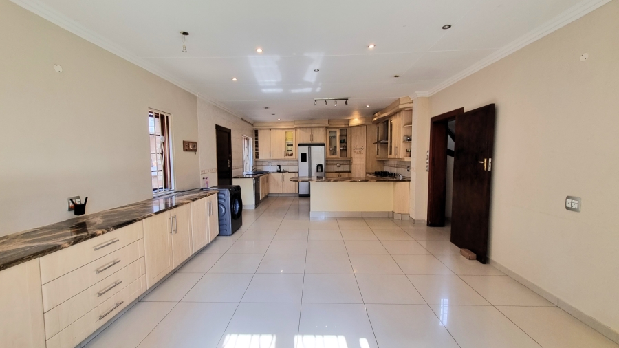 4 Bedroom Property for Sale in Lambton Gauteng