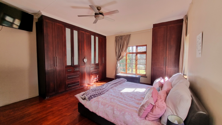 4 Bedroom Property for Sale in Lambton Gauteng