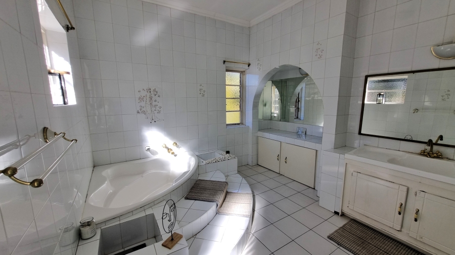 4 Bedroom Property for Sale in Lambton Gauteng
