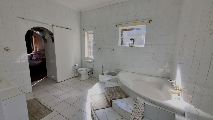 4 Bedroom Property for Sale in Lambton Gauteng