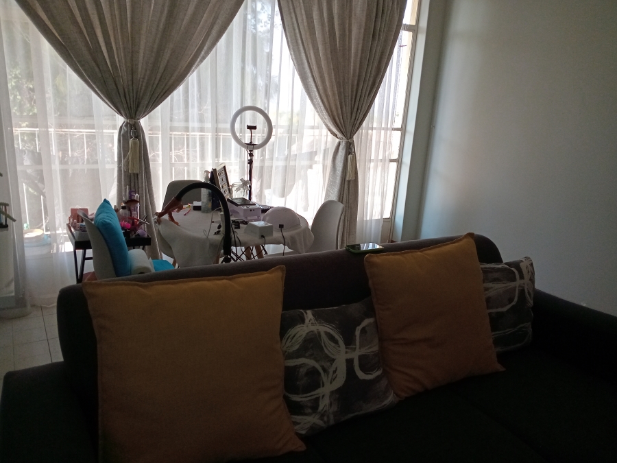 2 Bedroom Property for Sale in Kew Gauteng