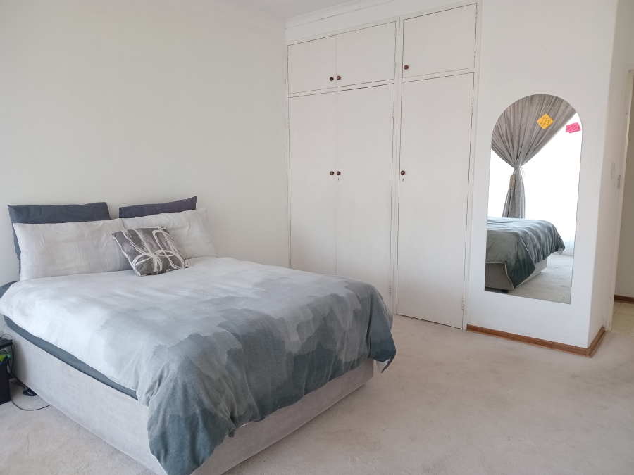 2 Bedroom Property for Sale in Kew Gauteng