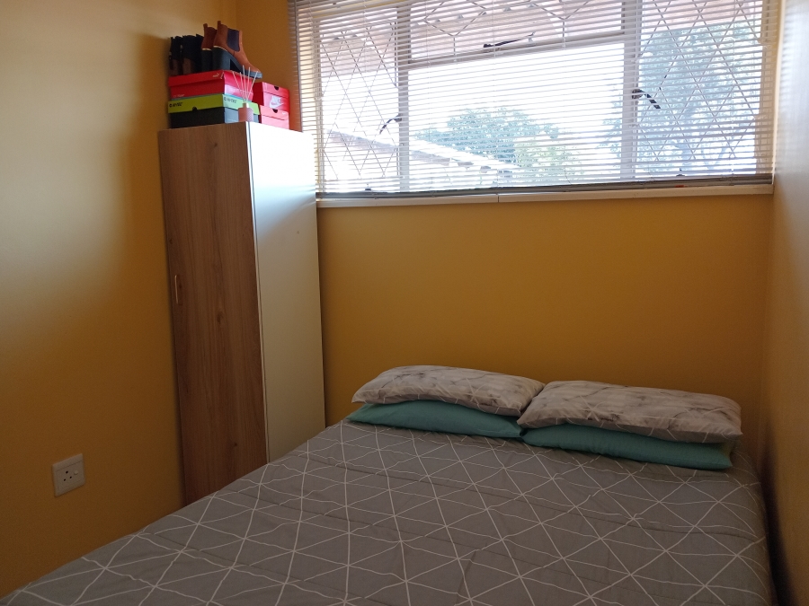 2 Bedroom Property for Sale in Kew Gauteng