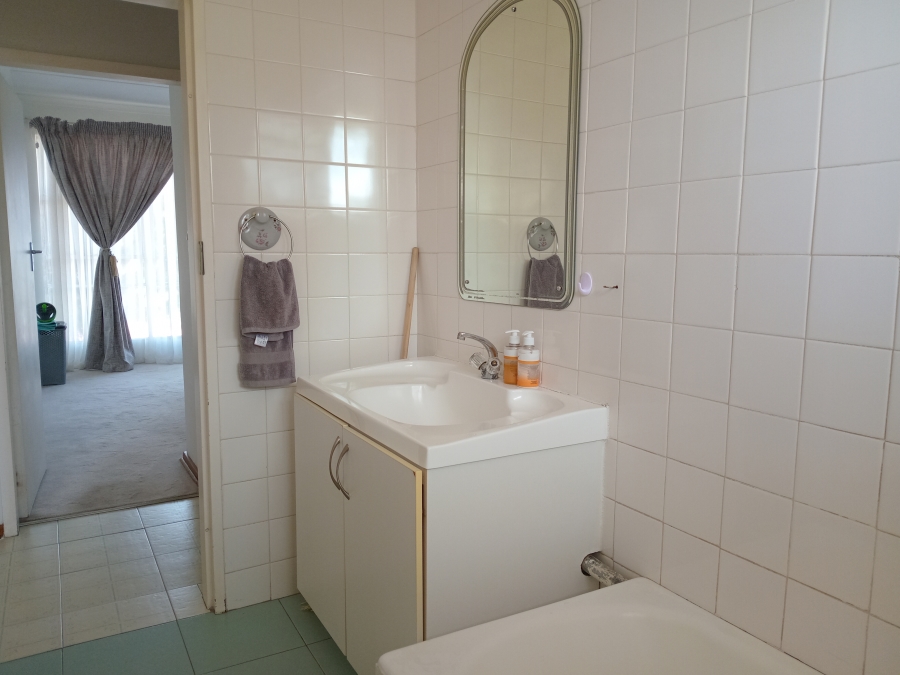 2 Bedroom Property for Sale in Kew Gauteng