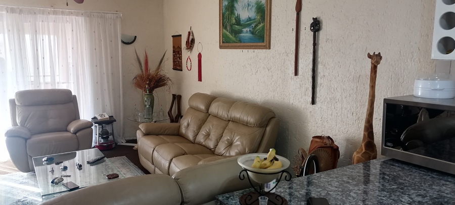 3 Bedroom Property for Sale in Breaunanda Gauteng
