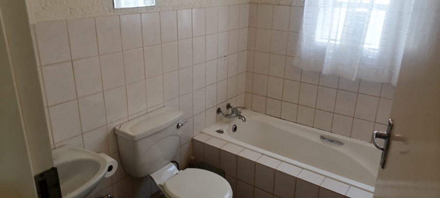 3 Bedroom Property for Sale in Breaunanda Gauteng
