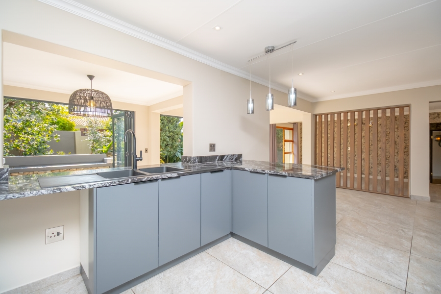3 Bedroom Property for Sale in Lonehill Gauteng