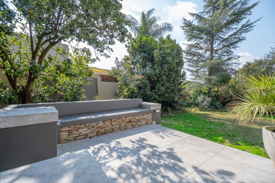 3 Bedroom Property for Sale in Lonehill Gauteng