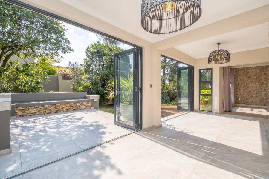 3 Bedroom Property for Sale in Lonehill Gauteng