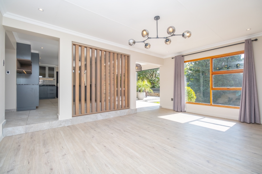 3 Bedroom Property for Sale in Lonehill Gauteng