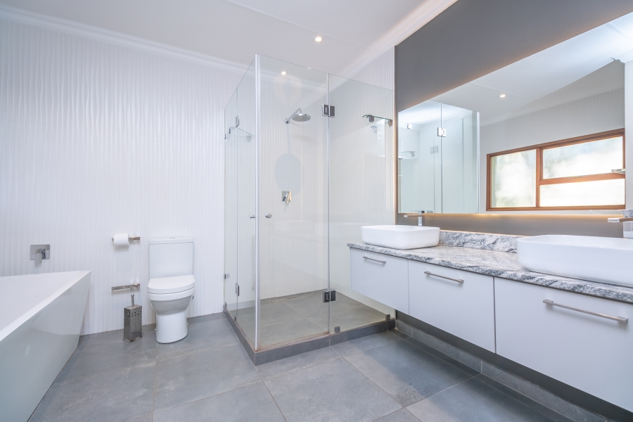3 Bedroom Property for Sale in Lonehill Gauteng