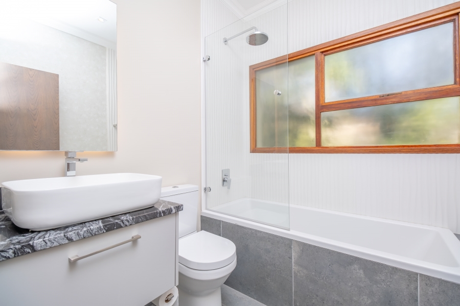 3 Bedroom Property for Sale in Lonehill Gauteng