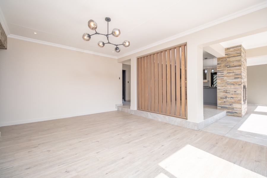 3 Bedroom Property for Sale in Lonehill Gauteng