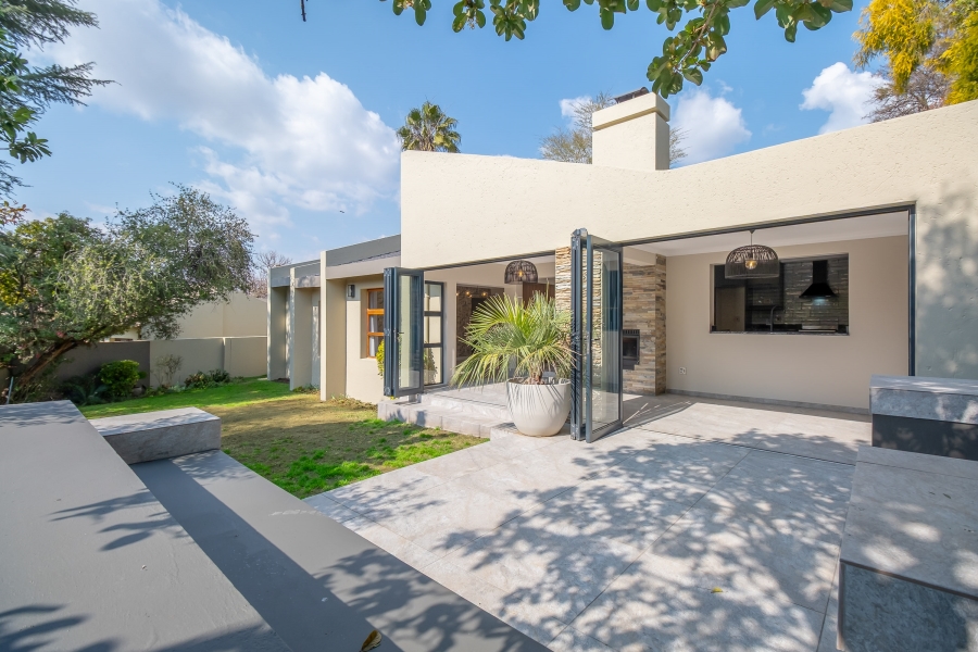 3 Bedroom Property for Sale in Lonehill Gauteng
