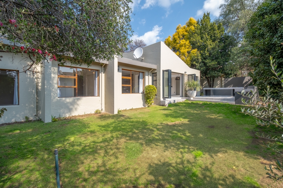 3 Bedroom Property for Sale in Lonehill Gauteng