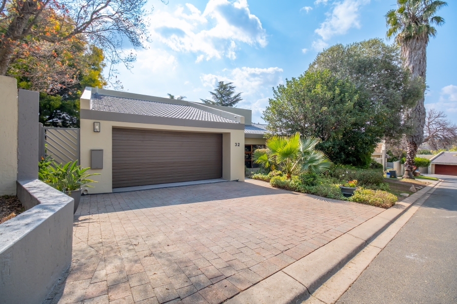 3 Bedroom Property for Sale in Lonehill Gauteng