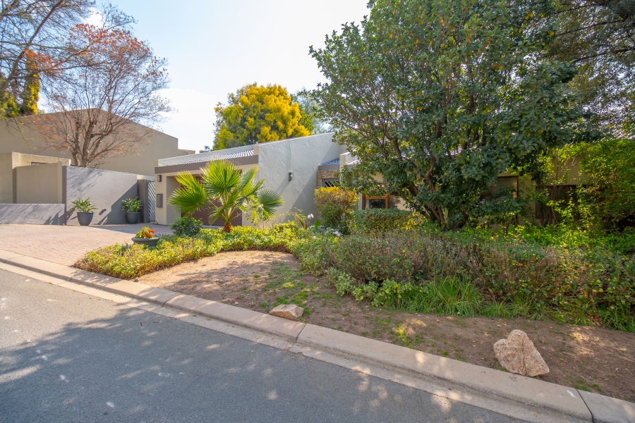 3 Bedroom Property for Sale in Lonehill Gauteng
