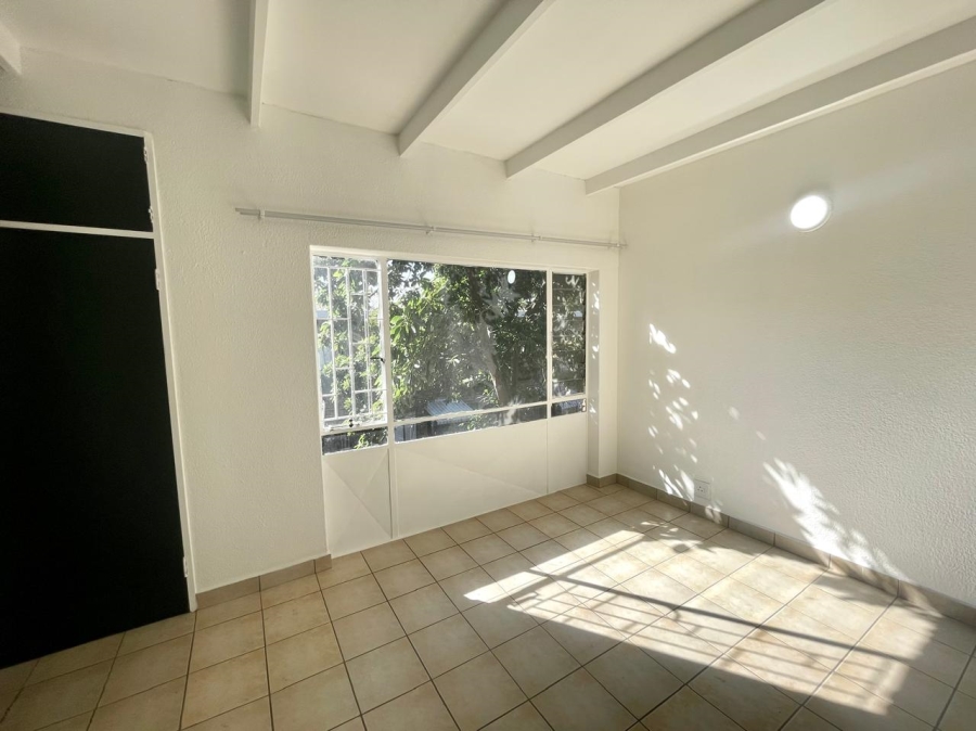 2 Bedroom Property for Sale in Pretoria North Gauteng
