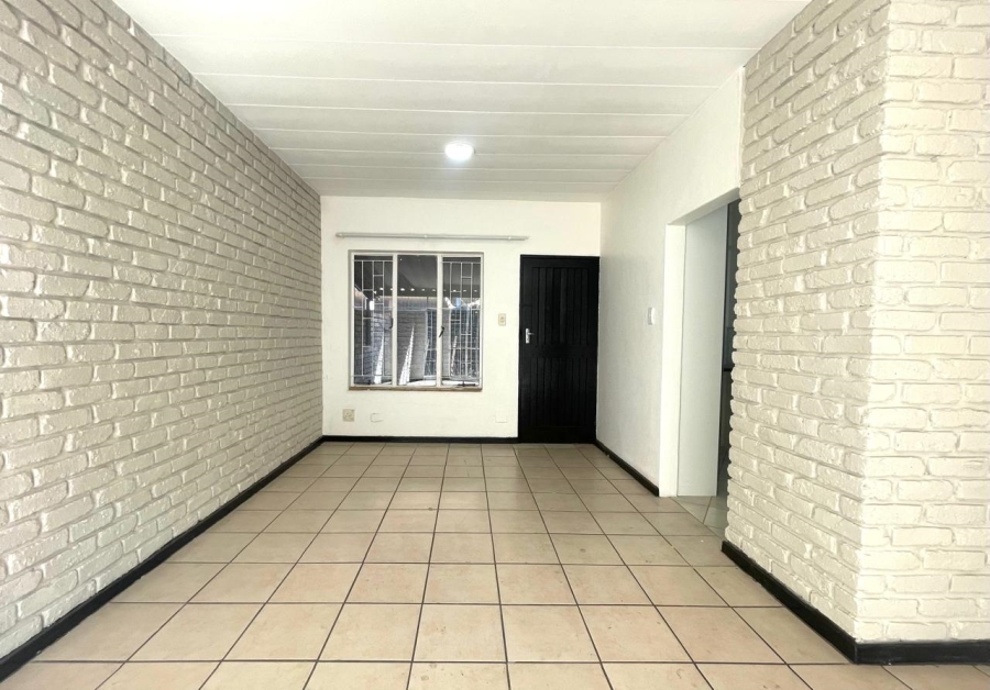 2 Bedroom Property for Sale in Pretoria North Gauteng