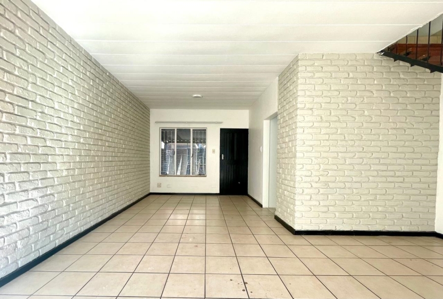 2 Bedroom Property for Sale in Pretoria North Gauteng