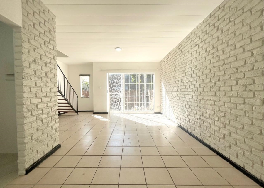 2 Bedroom Property for Sale in Pretoria North Gauteng