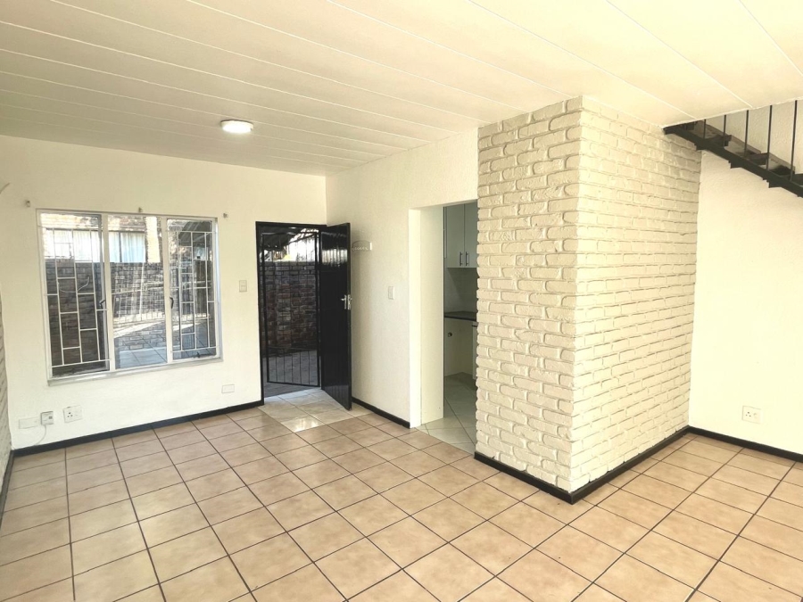 2 Bedroom Property for Sale in Pretoria North Gauteng
