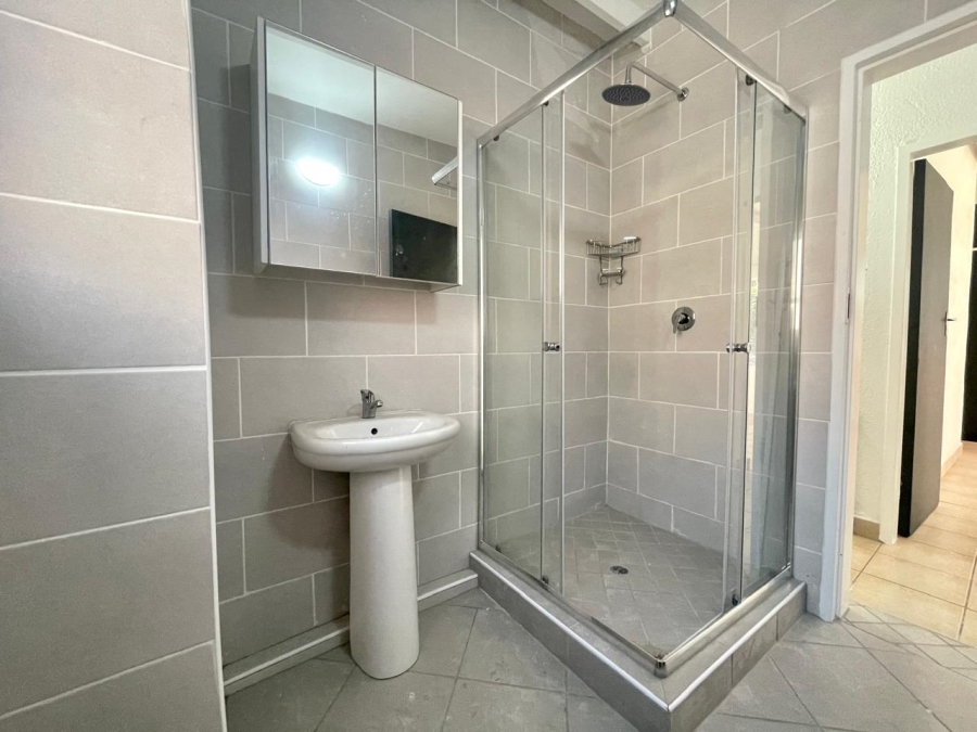 2 Bedroom Property for Sale in Pretoria North Gauteng