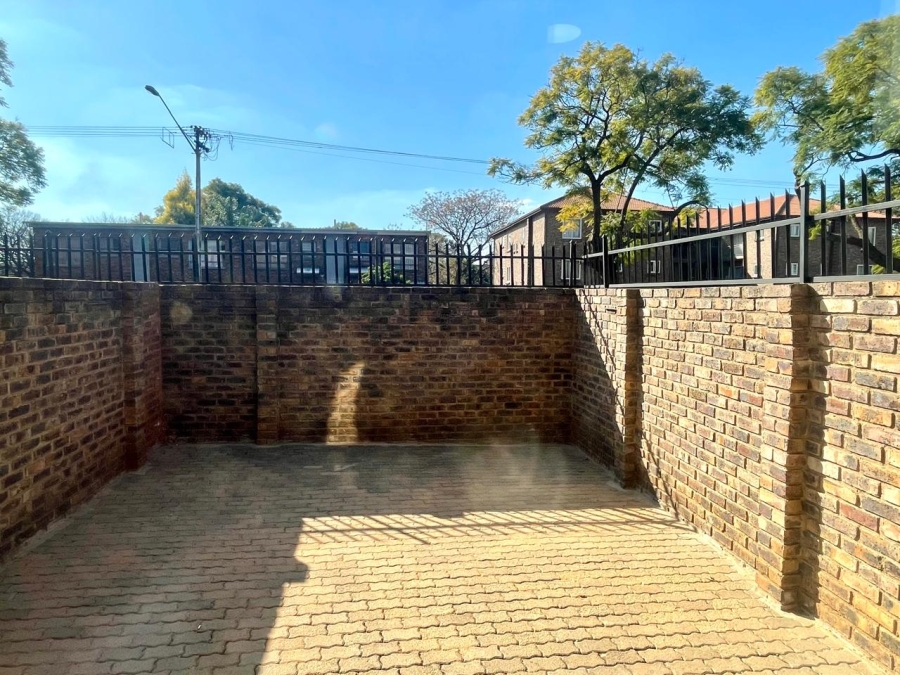 2 Bedroom Property for Sale in Pretoria North Gauteng