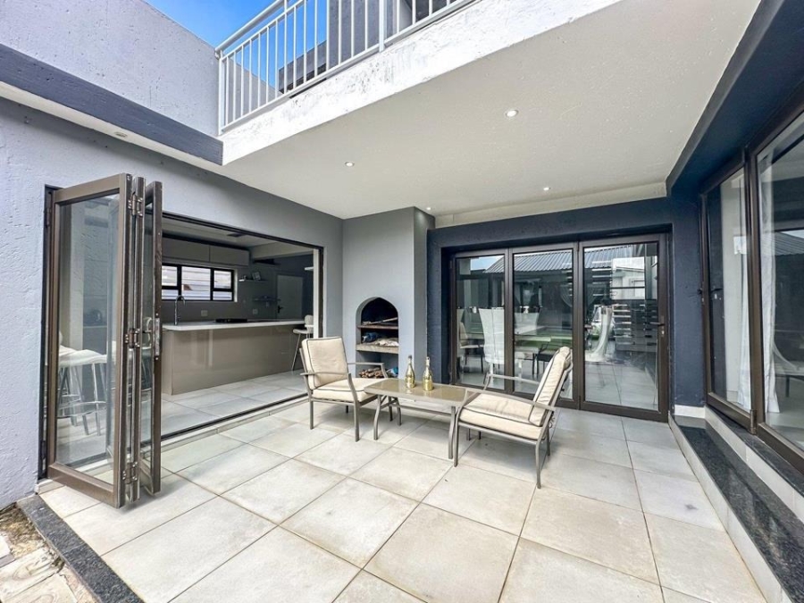 4 Bedroom Property for Sale in Helderwyk Gauteng