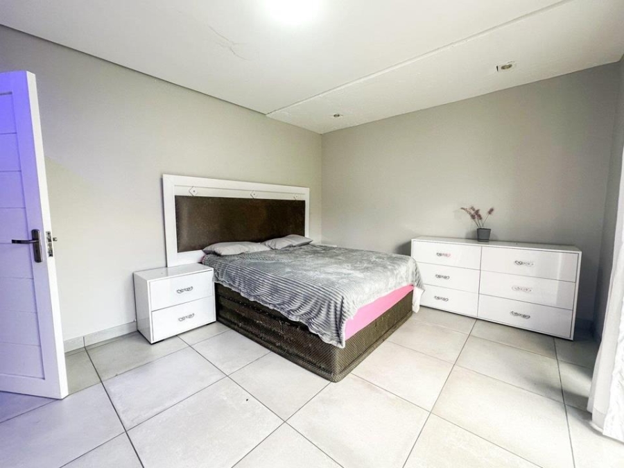 4 Bedroom Property for Sale in Helderwyk Gauteng