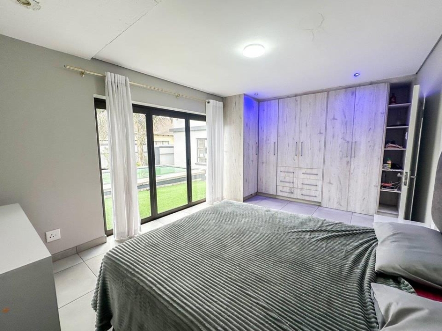 4 Bedroom Property for Sale in Helderwyk Gauteng