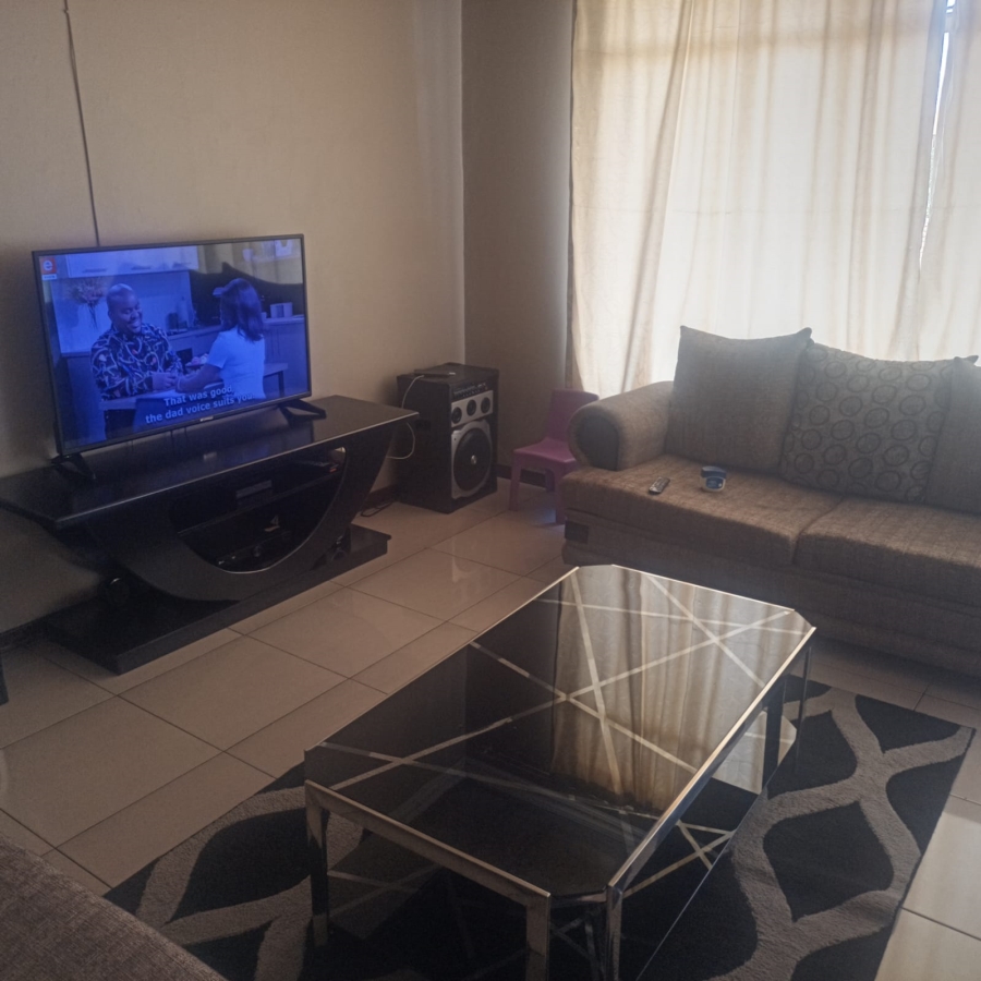 2 Bedroom Property for Sale in Cruywagenpark Gauteng