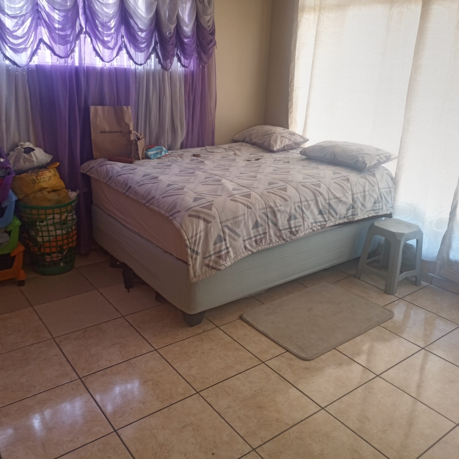 2 Bedroom Property for Sale in Cruywagenpark Gauteng