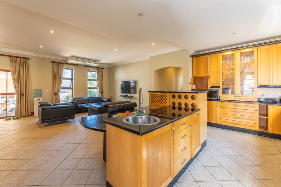 To Let 4 Bedroom Property for Rent in Dainfern Golf Estate Gauteng