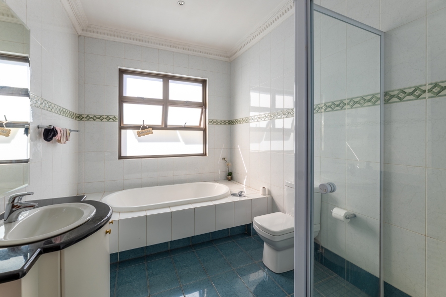 To Let 4 Bedroom Property for Rent in Dainfern Golf Estate Gauteng