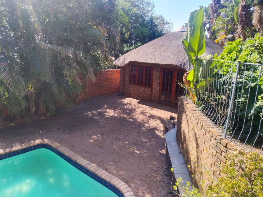 6 Bedroom Property for Sale in Florauna Gauteng