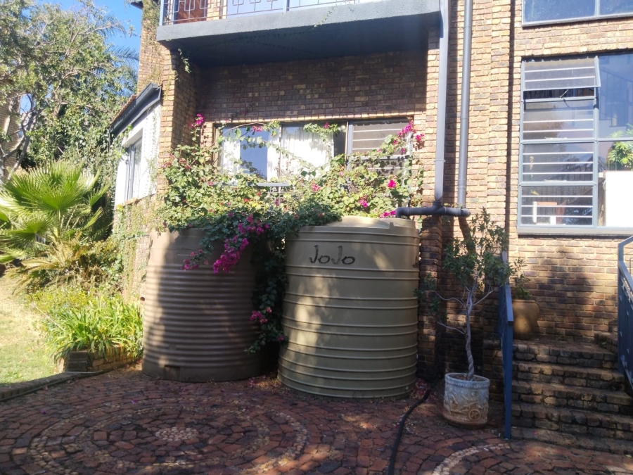 6 Bedroom Property for Sale in Florauna Gauteng