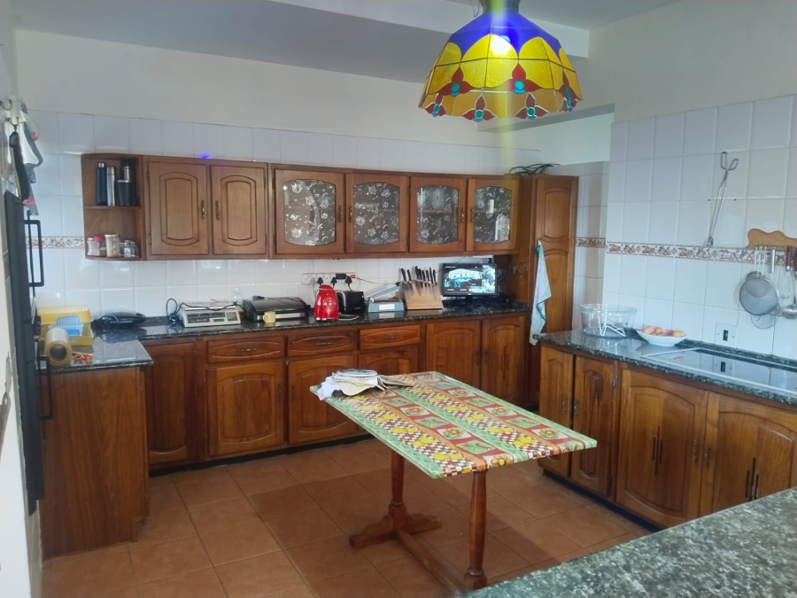 6 Bedroom Property for Sale in Florauna Gauteng