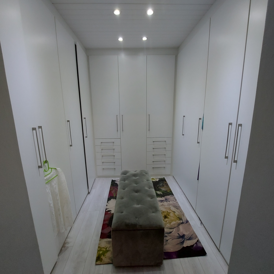 3 Bedroom Property for Sale in Waterkloof Ridge Gauteng