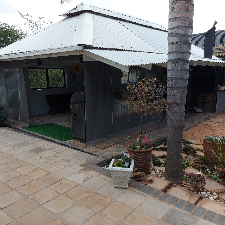 3 Bedroom Property for Sale in Waterkloof Ridge Gauteng