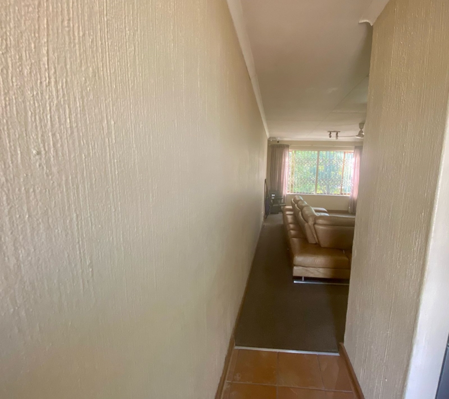 2 Bedroom Property for Sale in Sunninghill Gauteng