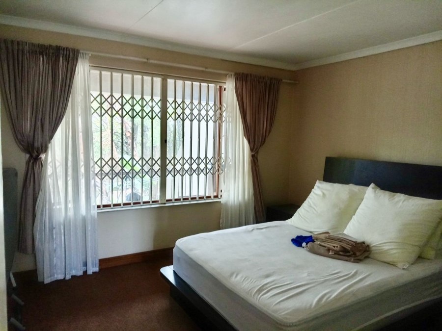 2 Bedroom Property for Sale in Sunninghill Gauteng