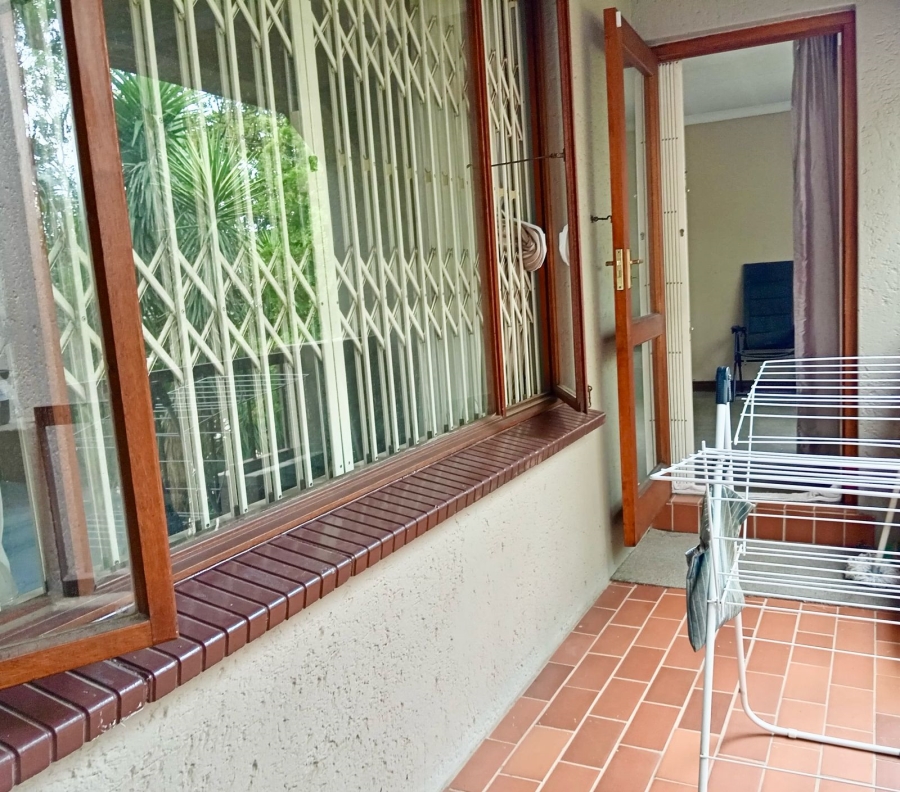 2 Bedroom Property for Sale in Sunninghill Gauteng