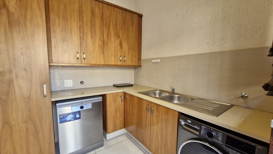 4 Bedroom Property for Sale in Eldoraigne Gauteng